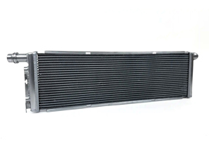 Hochleistungs-Mittelkühler aus Vollaluminium für Wasser/Kühlmittel. Porsche 992.1 & 992.2 - 7243, 992121253A, 992121253B, 992121253C, 992121254, 9GT121253