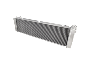 Aluminium-Mittelkühler für Kühlwasser. Porsche 996 TT / 996 GT2 / 997 GT2 / 997 GT3 - 99610603775, 50595, 8MK376765111, 8MK 376 765-111, 99610603771, 99610603772, 99610603773, 1614200303 - 7053