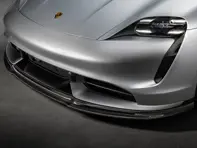 Vordere Stoßstangen-Canards aus hochglänzendem Carbon. Porsche 991 GT2 2017 bis 2019