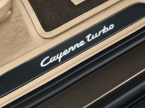 Baguettes de bas de caisse en carbone avec logo, illuminées. Porsche 958 Cayenne MKIII - 95804480012, 95804480016, 95804480036