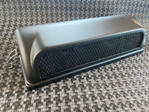 Mattschwarze (lackierte) Luftfilterabdeckungen aus Carbonfaser mit Netz und Abzeichen. Porsche 911 CIS 1973-83 - 91108012302, 93011018400, 91111018300 - CISaircleaner