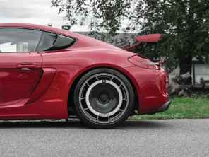 EVO Aero Scheibenrad aus Kohlefaser für Hinterradfelge. Passend für Porsche 981 GT4.