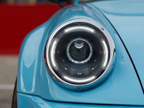 LED-Scheinwerfersatz mit Carbonfaser-Reflektorschale LHD. Porsche 911 / 964 - 91163111302, 91163102400, 91163111300