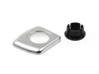 Pulsante di apertura della portiera con finitura cromata, lato destro. Porsche 911 1965-68 - 90155549550, 90155549650 - TRP11.6.100, TRP11.6.101