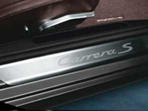 Listelli sottoporta in acciaio inox con logo. Porsche 997 MKI / 997 MKI - 99755198107, 99755198109, 99755198108, 99755198110, 99755198111, 99755198114, 99755198112, 99755198113