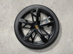 21 inch Cross Turismo design winterwielenset, volledig gespoten in zwart (hoogglans). Porsche Taycan (MK2) Cross Turismo 2024>> - 9J1073603LB - 9J1073603LB