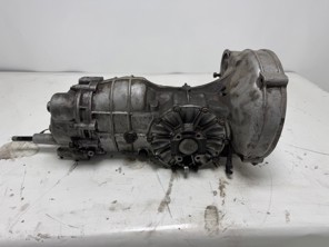Porsche 911 / 912 cambio a 5 marce 902/1 usato con flange di trasmissione Nadella - 90130090200