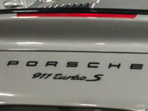 Stemma posteriore nero 'PORSCHE 911 TURBO S' per Porsche 991.2 - 99104480385041
