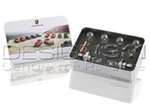 Bombilla de repuesto y kit de fusibles (12 Voltios). Porsche 968 - PCG96410000