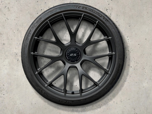 Jeu de roues forgées en magnésium 20" 718 Cayman GT4 RS, en noir. Porsche d'origine - 98204460317