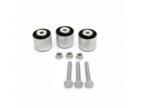Supports et boulons (jeu de 3) pour la transmission finale de l'essieu avant. Porsche Cayenne 955 / 957 - 95534933700