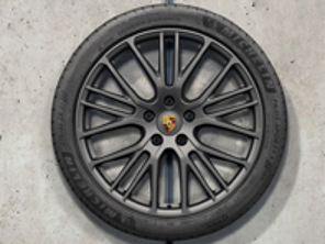 21' Panamera (971.2) Panamera Exclusive Design Sport Alufelgen & Sommerreifen Original Porsche - 971044665Q