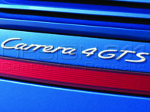 Insignia trasera 'CARRERA 4 GTS', PLATA. Porsche 997.2 - 99755903708
