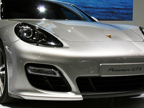 Pare-chocs avant Aerokit / Sport Design Porsche 970 Panamera - 97063108204, 97063108104, 97050532500, 97050532600, 97050532700, 97050532800, 97050571900, 99907344801, 97050570300G2L, 99950799840, 970505982001E0, 97050597700, 970505985041E0, 970505986041E0, 97057598204, 97057598002, 97057598102, 97050591123