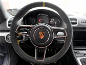 Volante Alcantara Nero / Giallo Racing. PorscheCayman GT4 - 9P1419091DQRAL, 9P1419091AHRAL