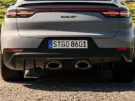 Garniture centrale inférieure du pare-chocs arrière en carbone noir brillant. Porsche 9YA Cayenne turbo GT Coupé - 9Y0807834MO3G