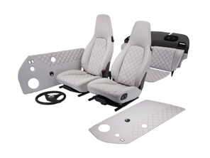 Gebruikte interieurset - Lichtgrijs gewatteerd leer met MOMO Carrera RS stuurwiel. Porsche 964 coupé 1989-1994 - 96452100333, 96452100333JN3, 96452100333AQK, 96452100433, 96452100433JN3, 96452100433AQK, 96452100335, 96452100335KZ2, 96452100335XN5, 96452100335XN7, 96452100335ATH, 96452100335APL, 96452100335AQL, 96452100335AVG, 96452100435, 96452100435KZ2, 96452100435XN5, 96452100435XN7, 96452100435ATH, 96452100435APL, 96452100435AQL, 96452100435AVG, 91155503145, 9115550314505T, 911555031452WJ, 911555031451ZU, 91155503244, 9115550324405T, 911555032442WJ, 911555032441ZU, 91155503156, 91155503156KZ2, 91155503156XN5, 91155503156XN7, 911555031568YR, 911555031566XL, 911555031568ZL, 91155503156D35, 91155503156E27, 91155503255, 91155503255KZ2, 91155503255XN5, 91155503255XN7, 911555032558YR, 911555032556XL, 911555032558ZL, 91155503255D35, 91155503255E27, 96455511145, 9645551114505T, 96455511145TT3, 96455511145XN8, 96455524500, 9645552450005T, 96455524500TT3, 96455524500XN8, 964555245002WJ, 96455524500ATK, 96455524500APR, 96455524500ASR, 96455524502, 9645552450205T, 96455524502TT3, 96455524502XN8, 964555245022WJ, 96455524502ATK, 96455524502APR, 96455524502ASR, 96455511146, 96455511146KZ2, 96455511146TV6, 96455511146XP1, 96455511146XP6, 96455511146XN7, 96455524501, 96455524501KZ2, 96455524501XP6, 96455524501XN7, 964555245018YR, 964555245016XL, 96455524501ATM, 96455524501APT, 96455524501D35, 96455524503, 96455524503KZ2, 96455524503XP6, 96455524503XN7, 964555245038YR, 964555245036XL, 96455524503ATM, 96455524503APT, 96455524503D35, 96455524509, 9645552450905T, 96455524508, 9645552450805T, 96455524509TT3, 96455524508TT3, 96455524511, 9645552451105T, 99334708480, 993347084808YR - INTERIOR9642