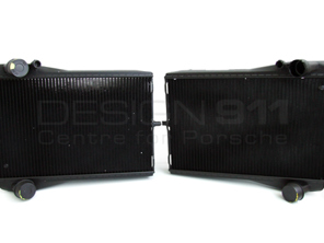 Radiatore per liquido di raffreddamento ad acqua. Porsche 996 Turbo / 996 C4S / 997 Turbo (Codice 99610613174 / 99610613272) - 99610613174, 50548, 50549, 99610613172, 99610613272, 8MK 376 765-131, 8MK 376 765-141, 99610613270 - CR1396000P, CR1397000P