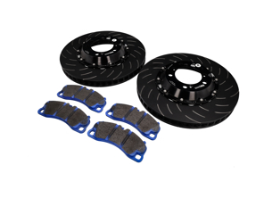 EBC Racing vorn Zweiteilige schwimmend gelagerte Bremsscheibe und Bluestuff Belagkit. Porsche 991 Turbo / 981 Cayman GT4 - P2DK039B, 99135140502, 99135140602, 99135194704 - DP52206NDX, SG2F016