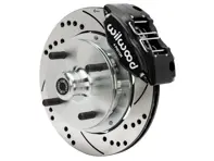Vorderradbremse Powerlite-Bremssattel und Rotorsatz mit belüfteten, gelochten und geschlitzten Scheiben. Porsche 914/4 1970-72 Wilwood - 477407075, 311615107B, 311615108B - 140-17473-DR, 140-17473-D