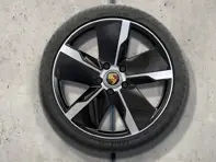 Cerchi in lega Taycan da 21' dal design esclusivo e pneumatici estivi Originali Porsche - 9J1073660R