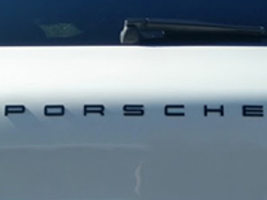 PORSCHE - Badge arrière Noir Mat pour Porsche 95B Macan / Macan II - 95B853687A