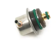 Régulateur de pression d'injection de carburant. Porsche 993 / 996 - 99311019900, 99311019981