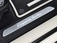Listelli sottoporta in acciaio inox con logo, illuminati. Porsche 958 Cayenne MK III - 95804480011, 95804480015, 95804480035