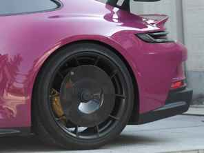 Cerchio posteriore in fibra di carbonio con dischi EVO Aero. Porsche 992.1 GT3