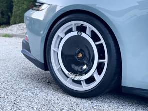 Roue arrière Aero Disc en fibre de carbone pour jante en magnésium. Porsche 992 ST